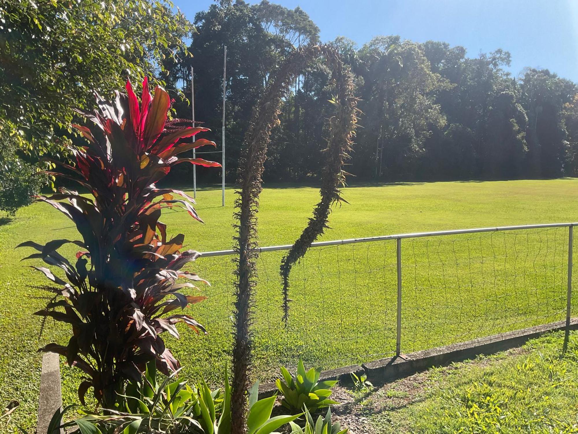 Sunshine Coast Retreat Your Own Private Golf Course Diddillibah Экстерьер фото